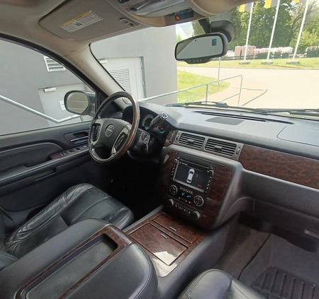 GMC Yukon cena 44900 przebieg: 227900, rok produkcji 2007 z Złotoryja małe 407